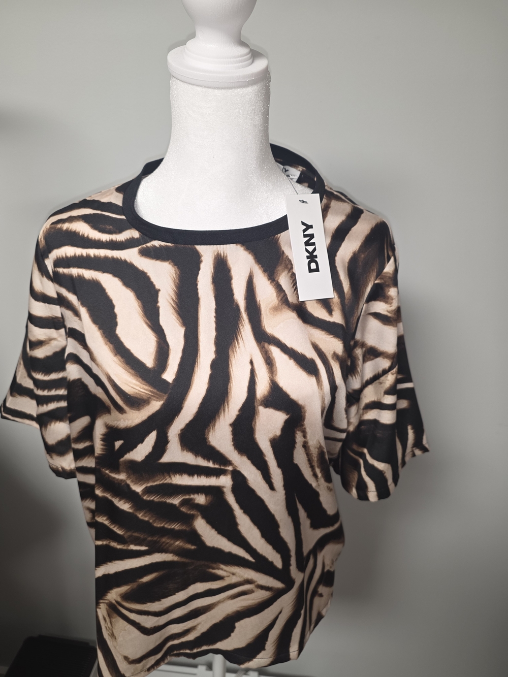DKNY Black and Cream Zebra-Print Short Sleeve Sweater